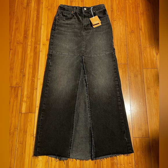 HP 🎉 NWT Reformation Tazz Maxi Denim Skirt Size S / 24 - Picture 4 of 16